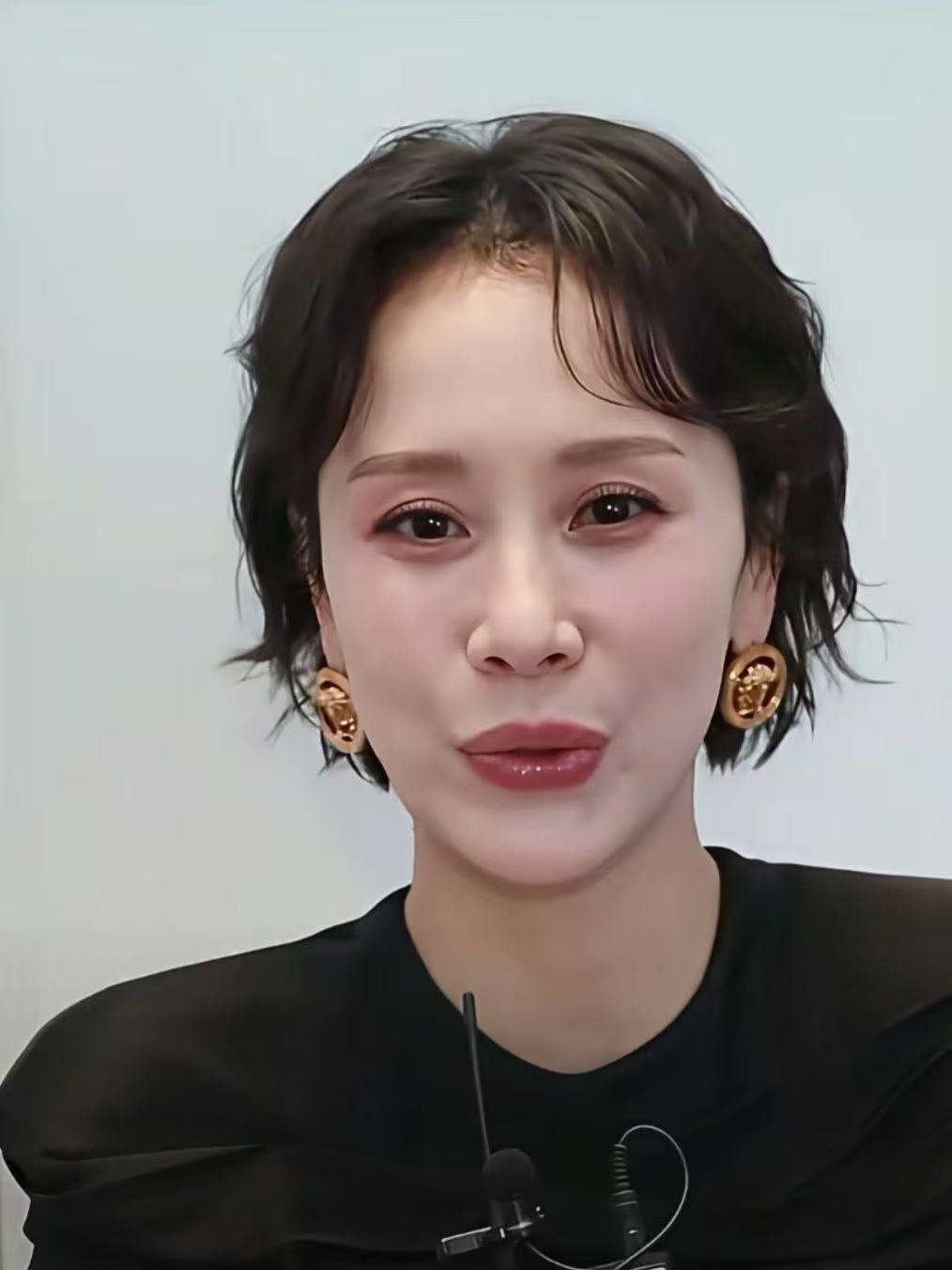 海清变化真大，应该是医美了吧。