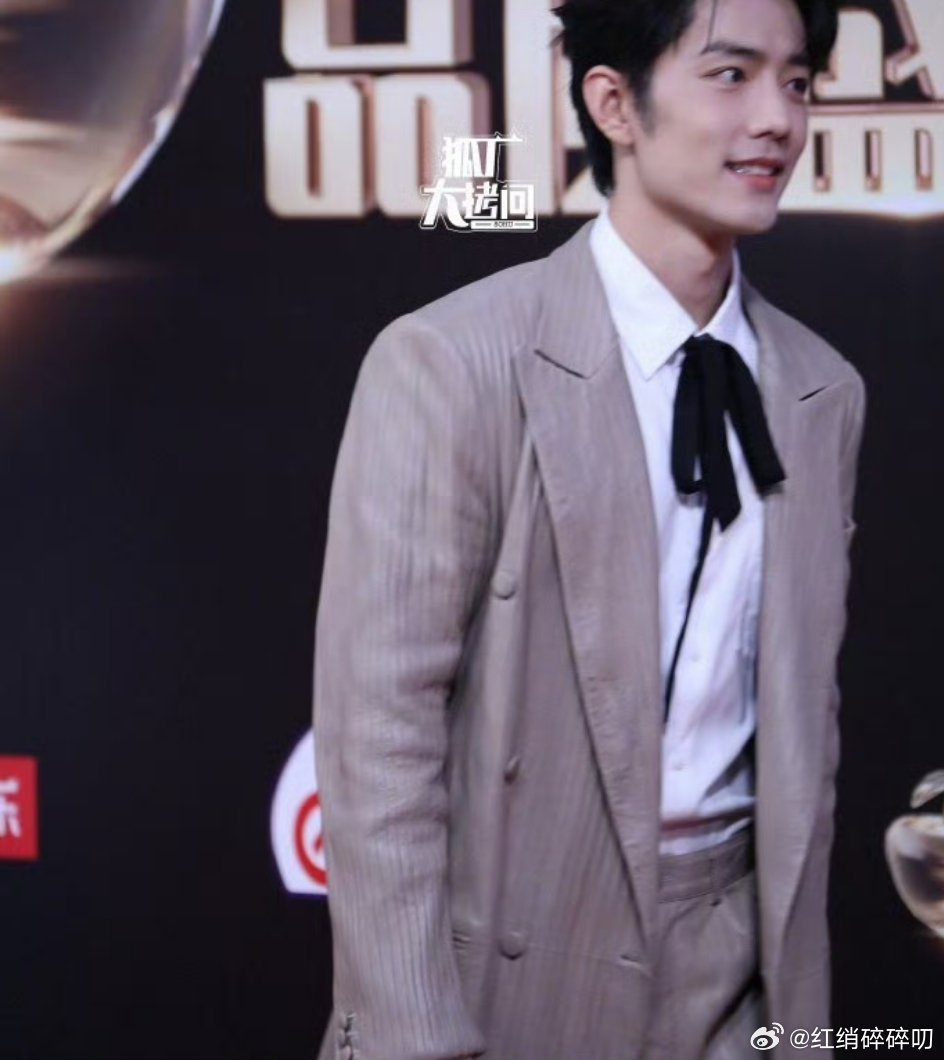 看到皱皱巴巴的衣服就能第一眼知道是谁