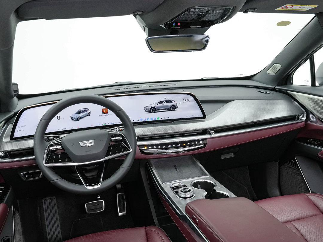 凯迪拉克XT5PHEV2026年9月正式上市，豪华中型插混SUV。车身长宽高