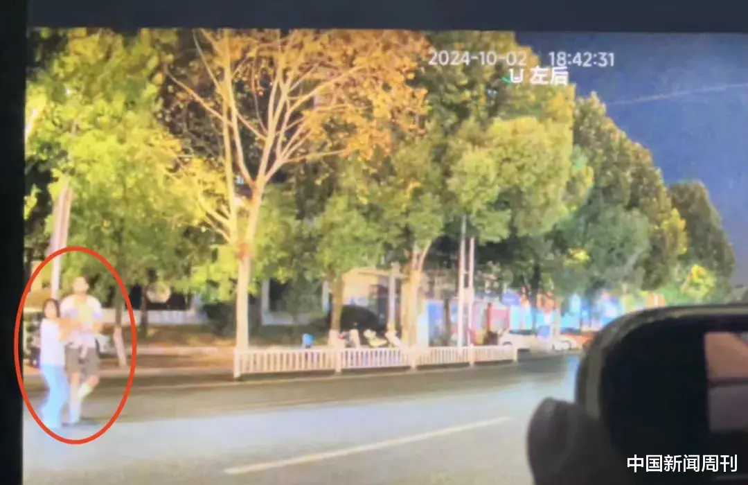 景德镇撞死一家三口司机当庭鞠躬道歉,辩称天太晚看不见