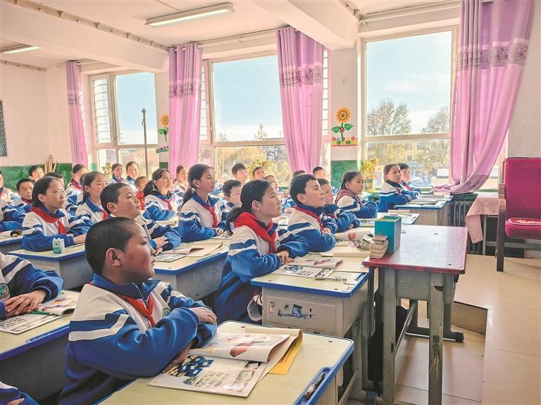 高原之上, 风光“送暖”点亮“绿色革命”