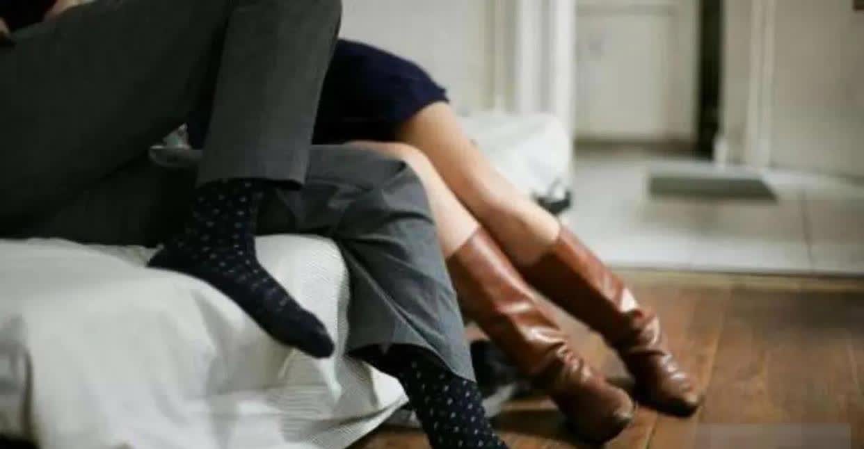 在湖北发生了这样一起案件，已婚男子曹某瞧见女子叶某长得漂亮，就起了与她交往并发生