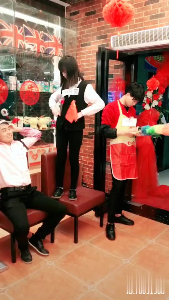 [花絮] Ceci 6月 EXO 杂志拍摄花絮_高清_土豆