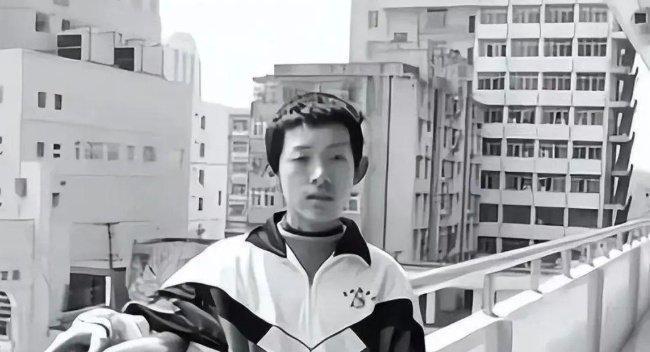 北大天才放弃50万奖学金，非要出家当和尚！父母哭求也拦不住他，9年后他说出原因，