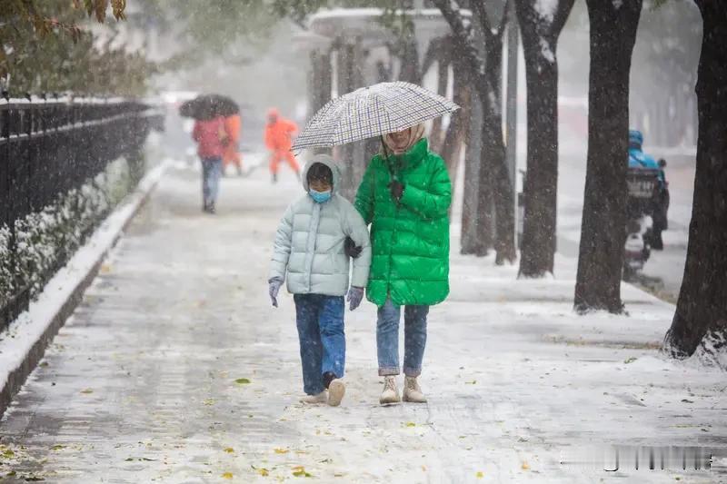 北方或迎今冬首轮明显降雪北方要迎来今冬首轮明显降雪啦！下周有强冷空气来袭，10