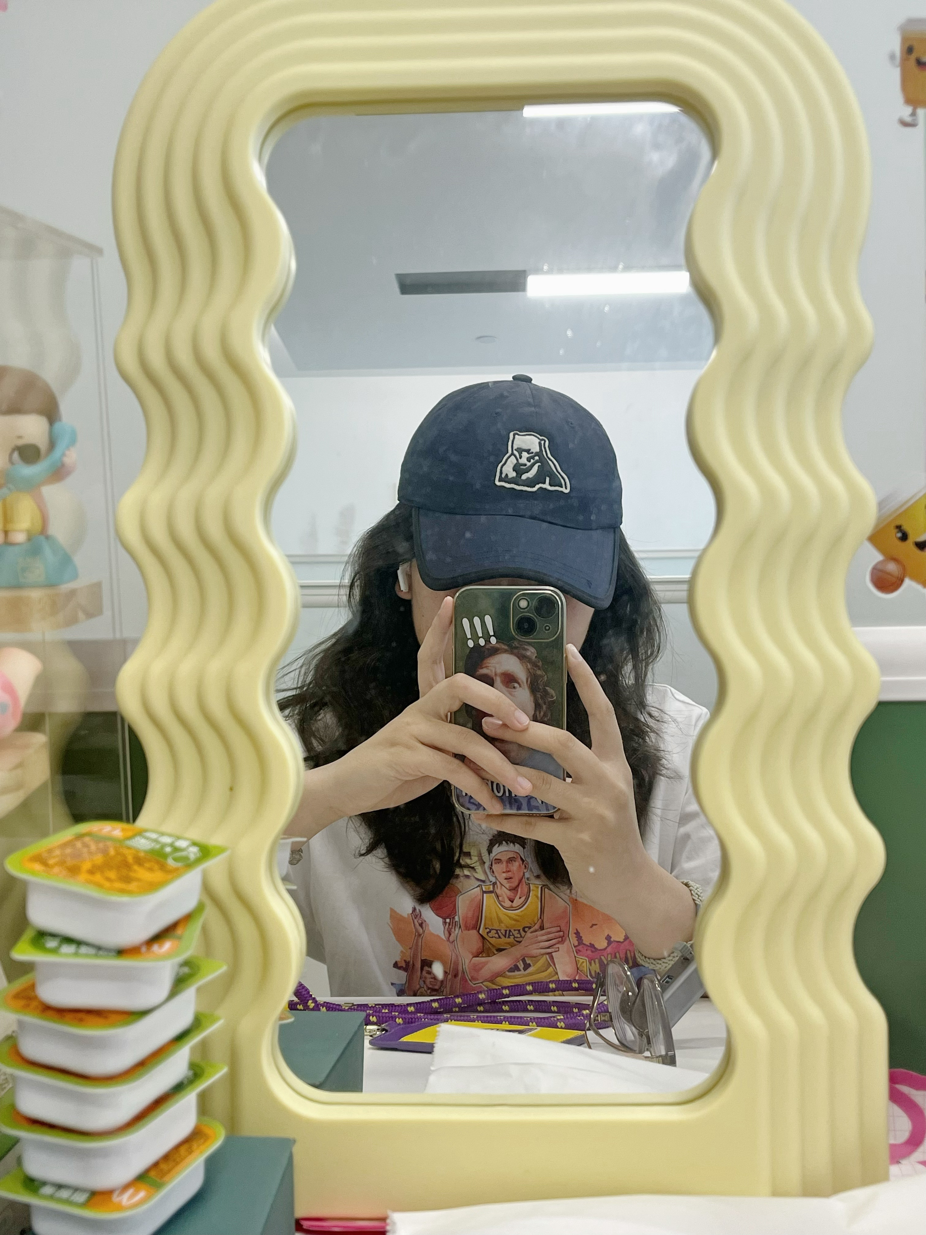 穿白衣服吃重庆小面，太猛[doge]看比赛的兄弟们，不如吃点辣的来劲呢亚