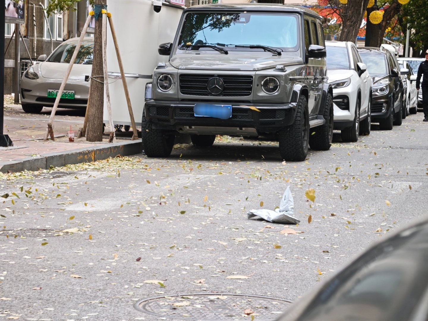 感觉改了AT胎的大G，帅爆了！！如果俺有一台G，，一定给它也换上AT胎！