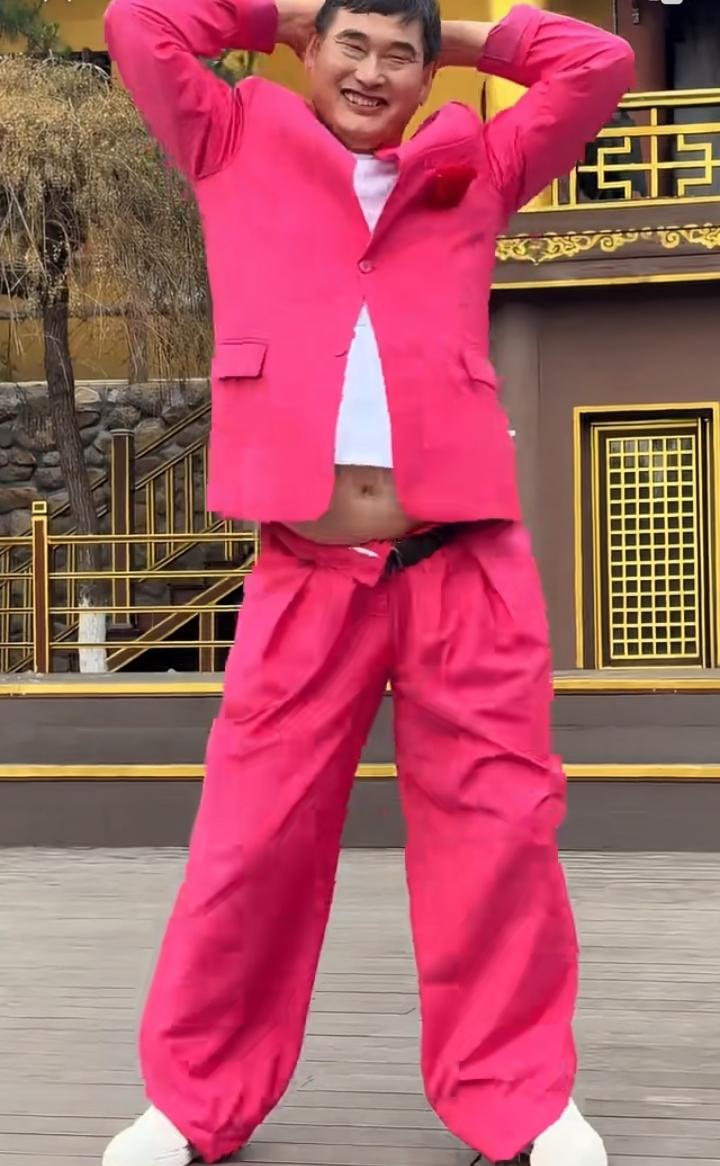朱之文，口碑开始崩盘了。为了一点钱，朱之文也不再是那个低调的农民歌手，如今出现