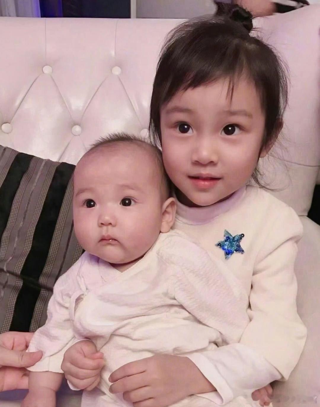 原来甜馨和小酒窝这么早就认识了！