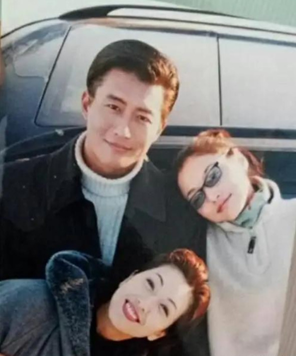 那一年，江珊违背了自己的父母，离开了自己生长的地方，放弃了自己所有的人脉，从江苏