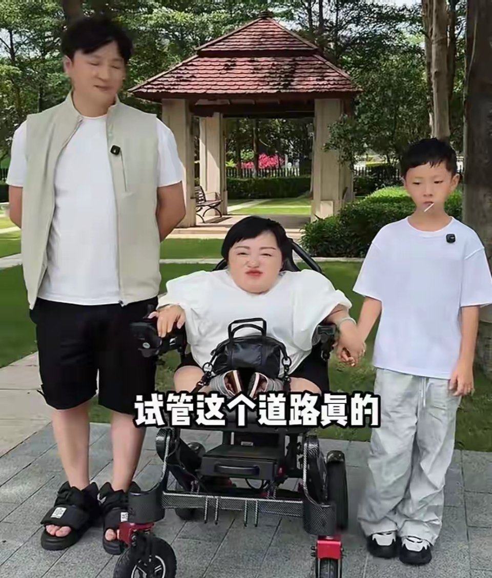 李喜梅二胎女儿预产期在12月，已和娘家决裂。大双买衣服喜上眉梢