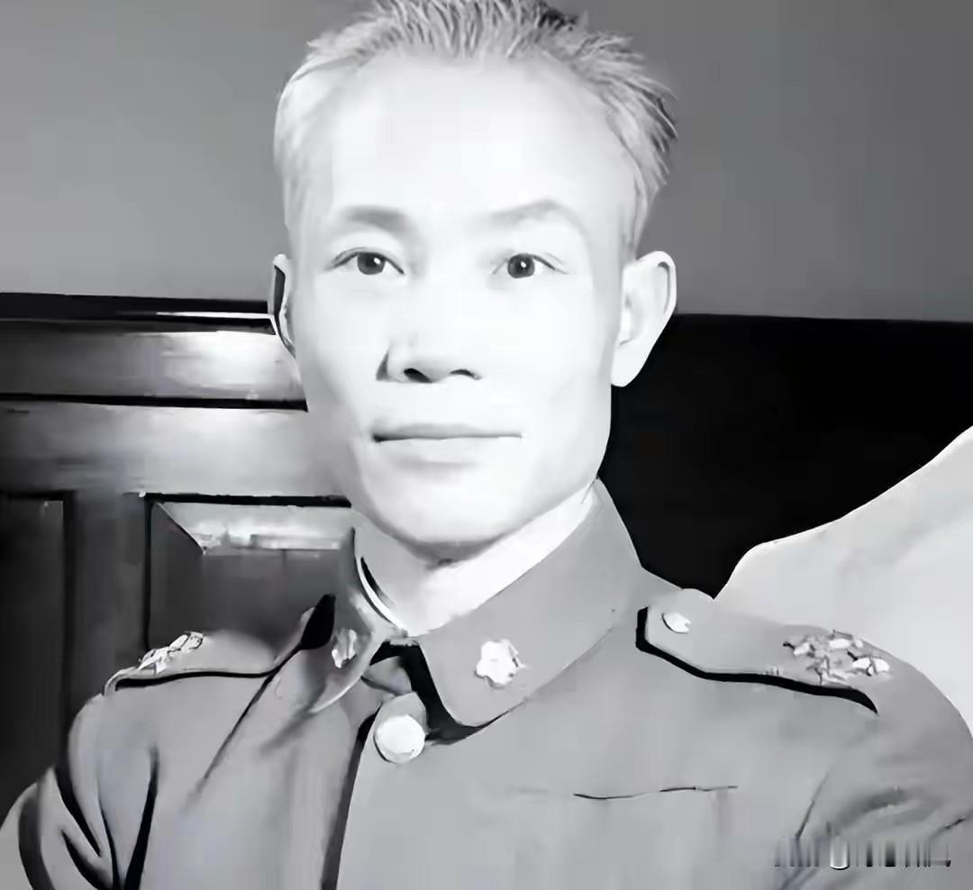 上海解放后陈诚心腹投诚，拉着解放军处长低语：我1924年就入党了1949年