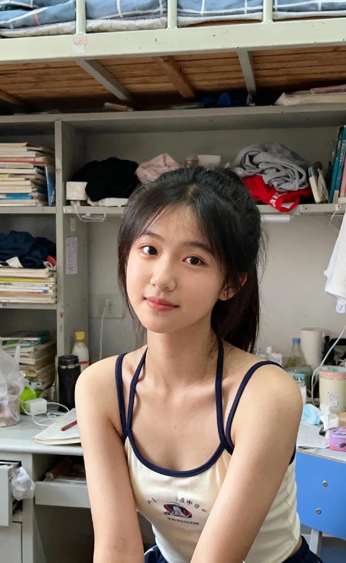 看见她想起了我的初恋！