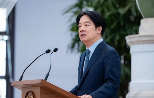 郑丽文这回彻底失算！赖清德自以为高明，一口气从国民党挖走两人？正等着看蓝