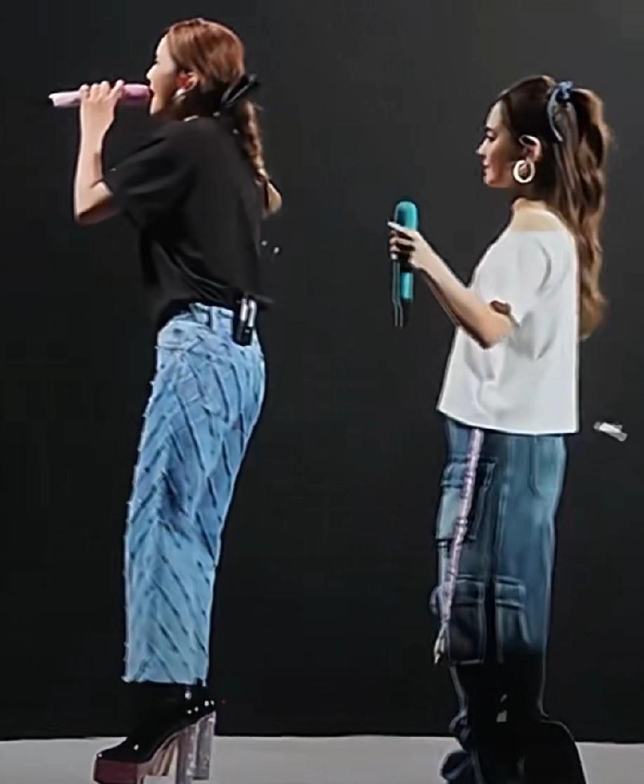 那双10厘米的细高跟踩上台时，我就知道要出戏。阿Sa像突然拔高的竹子，旁边的阿