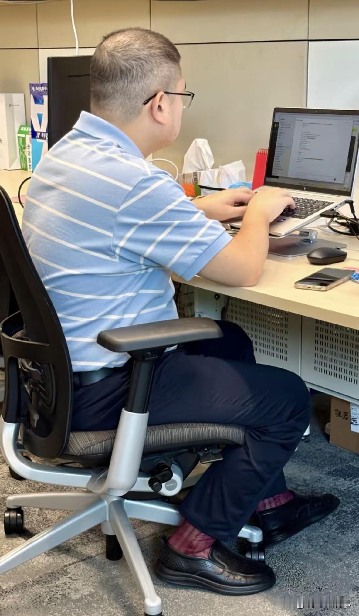 上一份工作，你是因为什么原因辞职的呢？