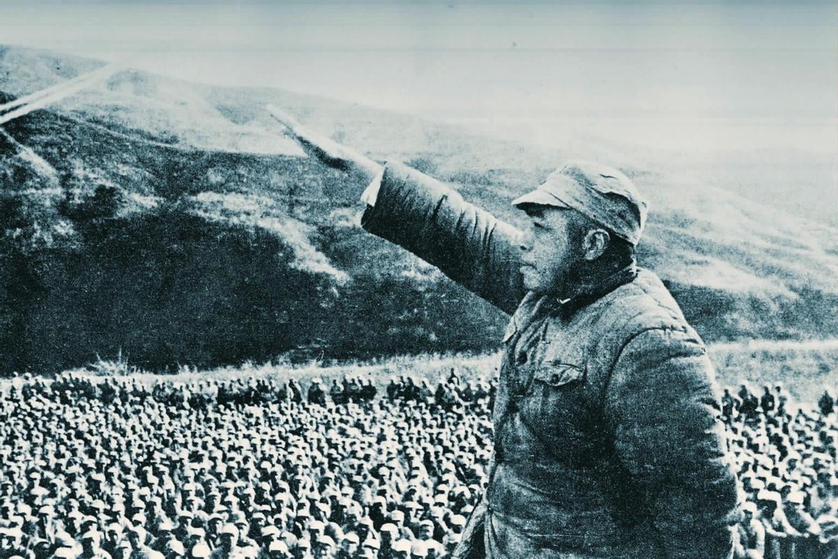 1948年彭德怀险遭马家军俘虏，关键时刻周恩来送来绝密情报助其转危为安1948