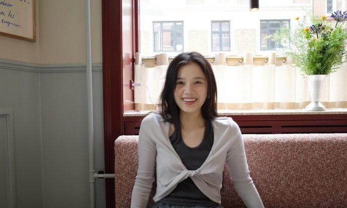 早期的张婧仪其实没有现在那么出彩，只能说红气养人