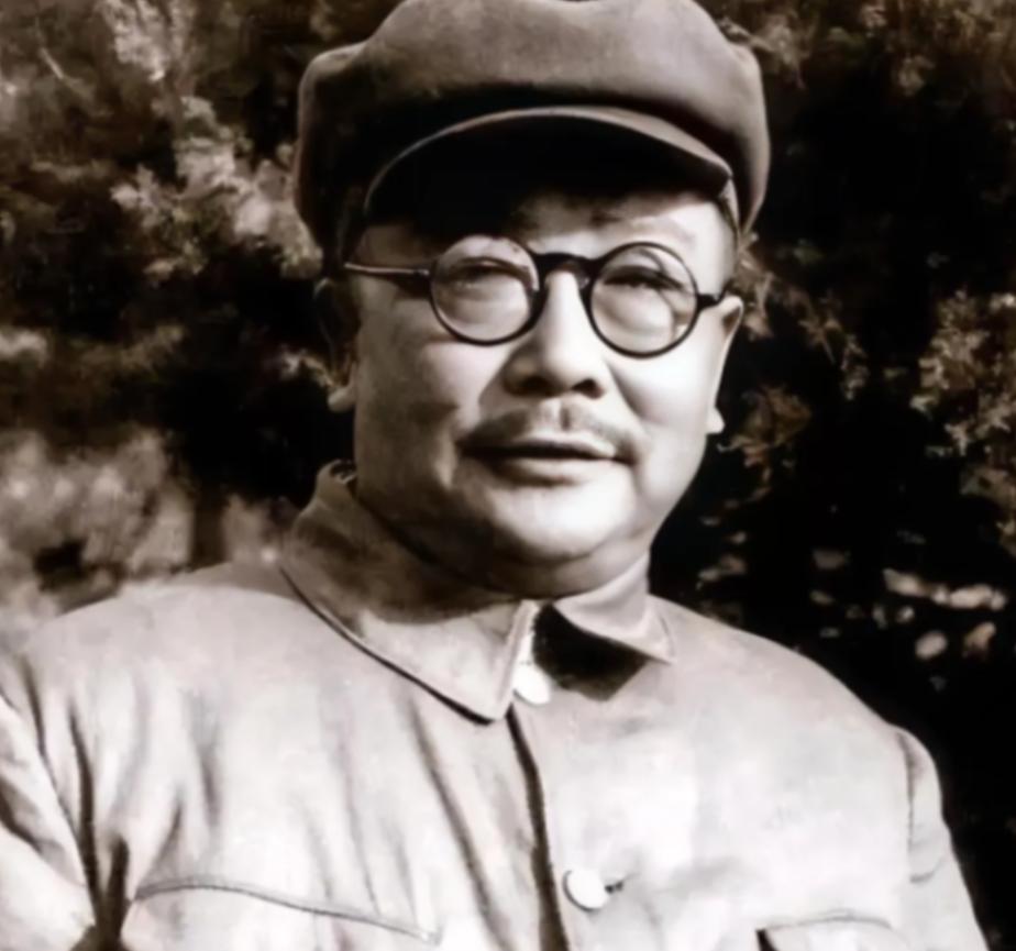 抗美援朝停战谈判时，美国派出了5名谈判高手，我方正不知该派谁去谈判时，毛主席直接