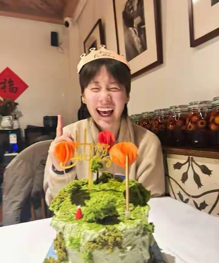 还没反应过来，陈雨菲已晋四强。朱千禧昨天已出局，国羽女单只剩
