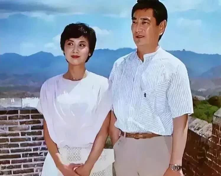 这两位演员能认出的，说明你的眼睛太毒辣。女的我认识，在八十年代名气比陈冲大，演的