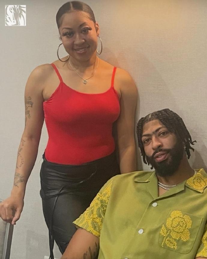 冷知识：浓眉有一个双胞胎的妹妹！浓眉全名：AnthonyDavis双胞胎