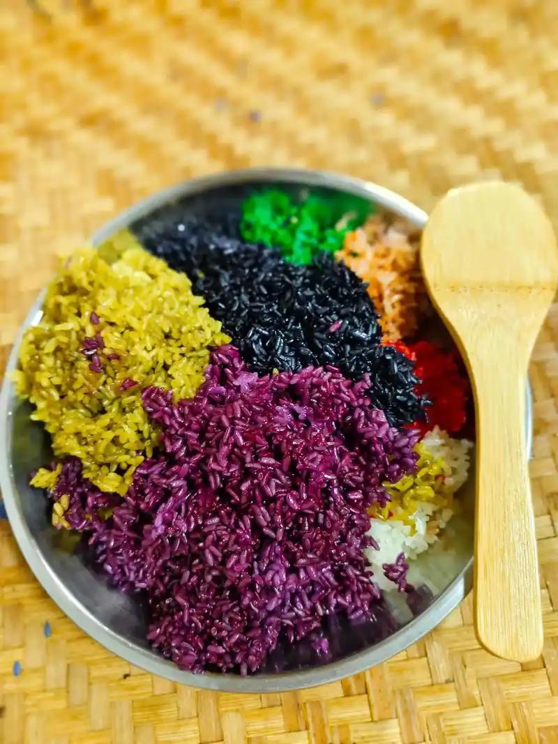 农历三月三，原来还有这么多美食值得打卡！美食推荐：1、五色糯米饭、荠菜煮鸡蛋