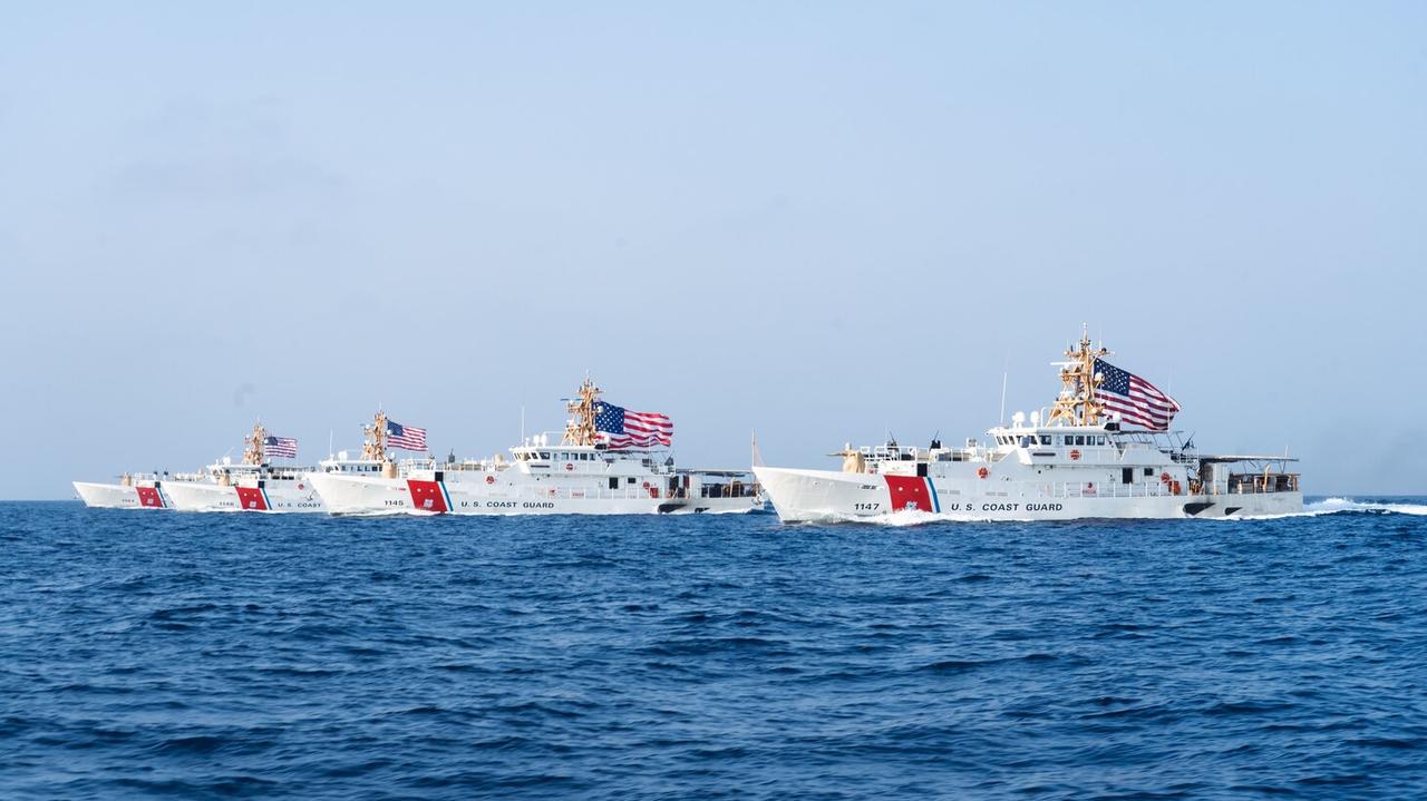中东待不下去！美军小艇仓皇逃向南海，想碰瓷中国海警美国海岸警卫队近日完成兵力