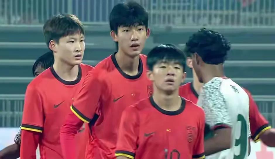 中国U17国少今夜凌晨会有奇迹吗？最强中国U17连小组最弱对手印尼都赢不了，自己