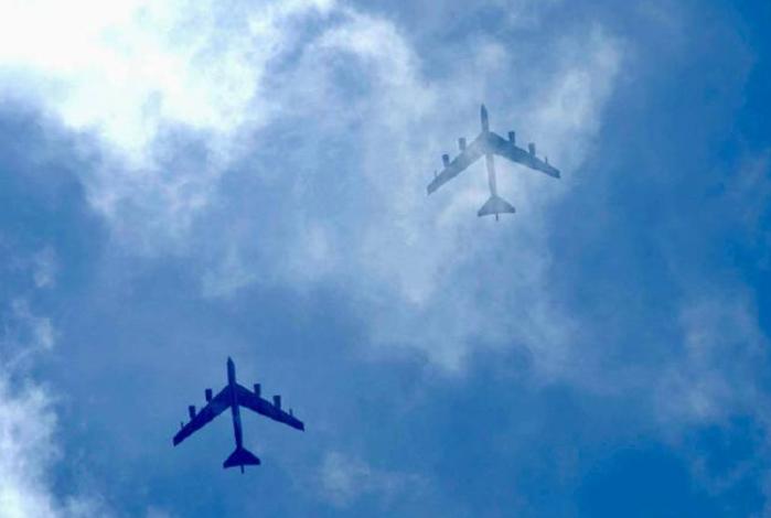 针锋相对，寸步不让！中方直接对美军B-52H轰炸机出手，菲律宾大失所望。20