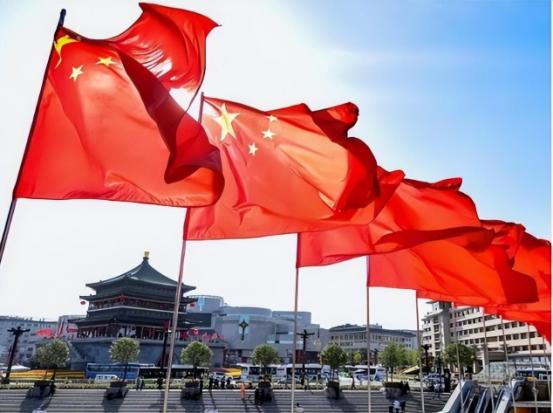 其实所以都知道国内最大的问题就是内需出问题了，但是改不了。这是一个问题集合体，动