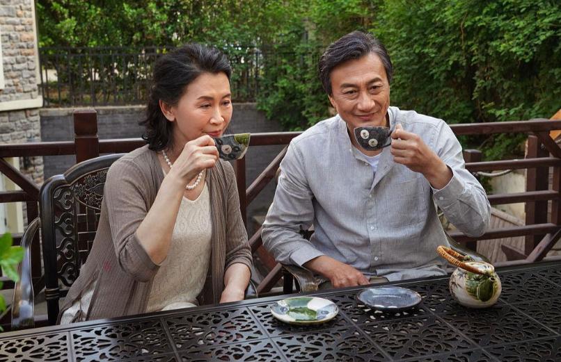 76岁老人喝茶后心律乱，医生叹息：泡茶再省也别忘掉这动作最近有个事儿挺让人揪