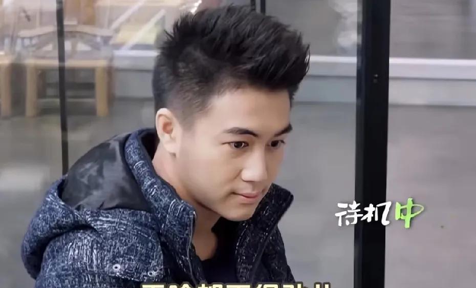 终于知道什么叫“豪门出情种”了！节目上，奚梦瑶跟其他太太们出门聚会，别的丈夫都