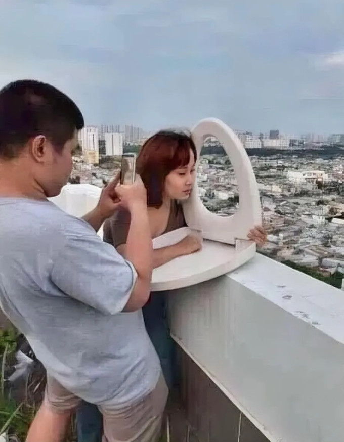 只要思想不滑坡，办法总比困难多，这个在飞机上拍的照，感觉怎么样？