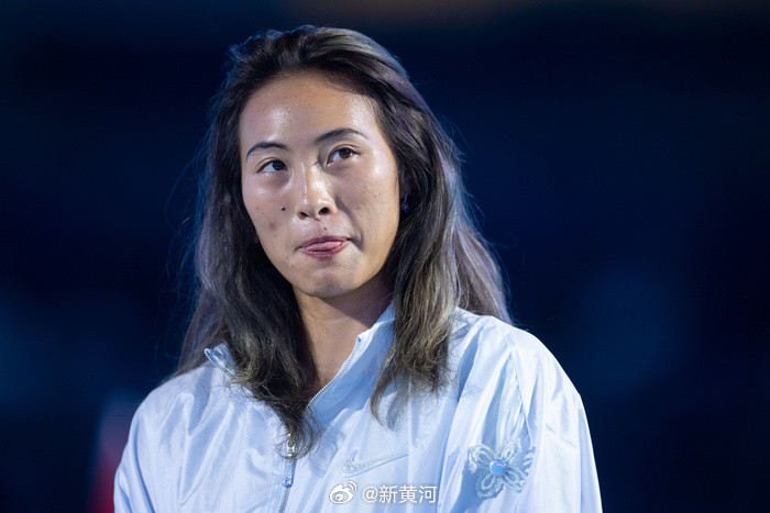 #郑钦文期待在迈阿密找回节奏#【郑钦文世界排名继续下滑，期待在迈阿密找回节奏】北