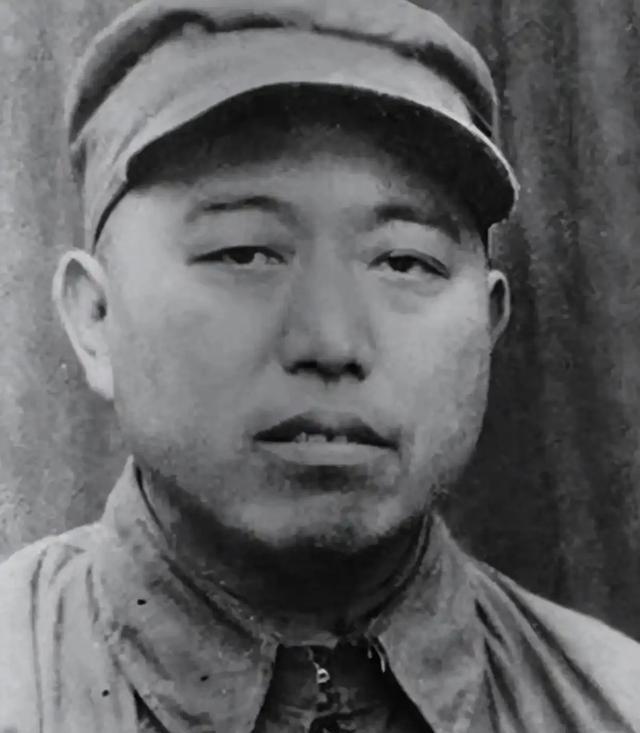 1961年夏天，河南省委领导班子发生了一次重要变化。吴芝圃不再担任省委第一书记，