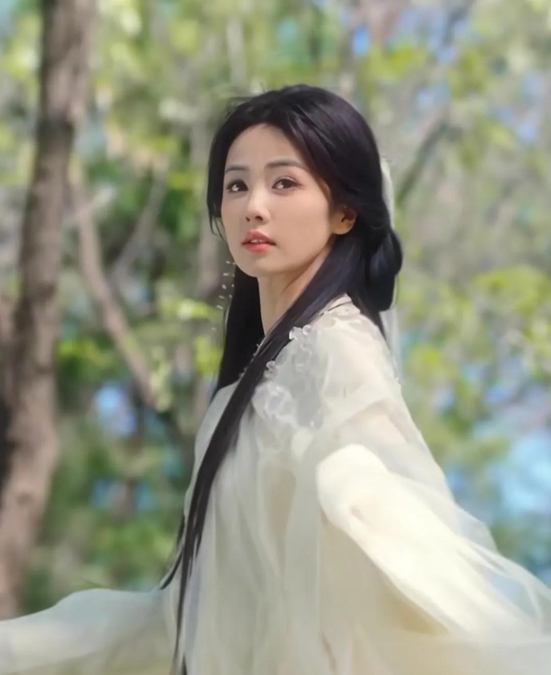 女演员白鹿，我谁都不服，就服她，不是因为她演技棒，也不是因为她是我的老乡，而