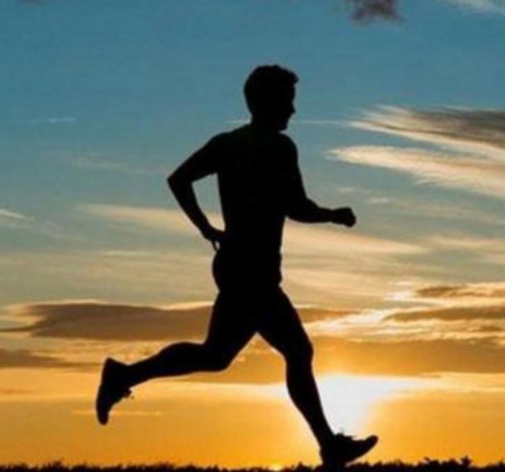 跑步有一些不可思议的能力，只有长期坚持慢跑的人才能体会到！网上流行一句话说：如果