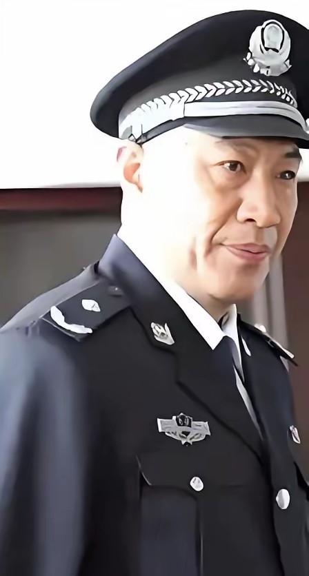 哪位的气质最适合演公安局长？每个人的形象气质都不一样，有些演员能演某种角色，有些