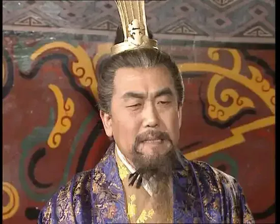 三国演义中最搞不懂一个人就是曹爽。不懂一：自己掌握了天下大权，在陪天子高平陵祭祖时，竟然不派自己的心