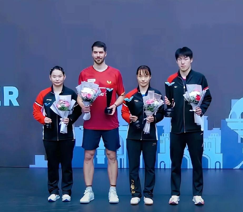 马斯喀特站这波领奖台合影，我能看100遍！救命！这张合影也太养眼了吧！