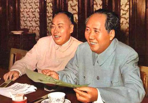 毛主席一向提倡谦虚谨慎，但有一次他却批评陈毅说：谦逊并非在任何情况下都是好的。