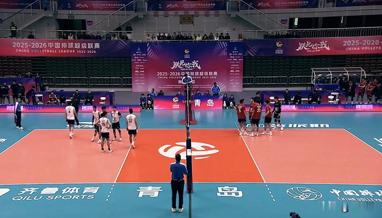 季后赛首轮｜山东男排遇挑战险胜广东男排男排超级联赛季后赛首轮，山东青岛兴轮呦