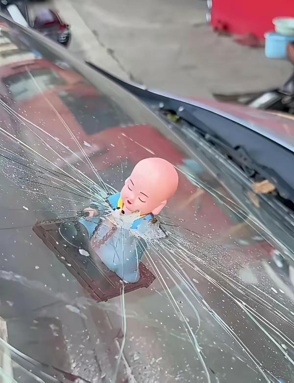 有点意思👏车主日常交通事故