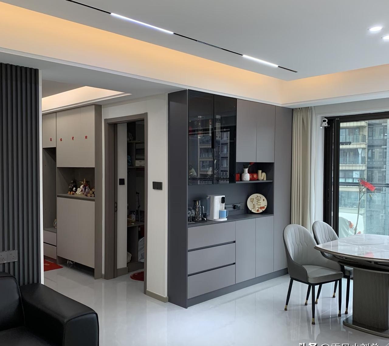 我的房子挂了两年才卖掉.房子是2018年买的，花了280万加上装修20万