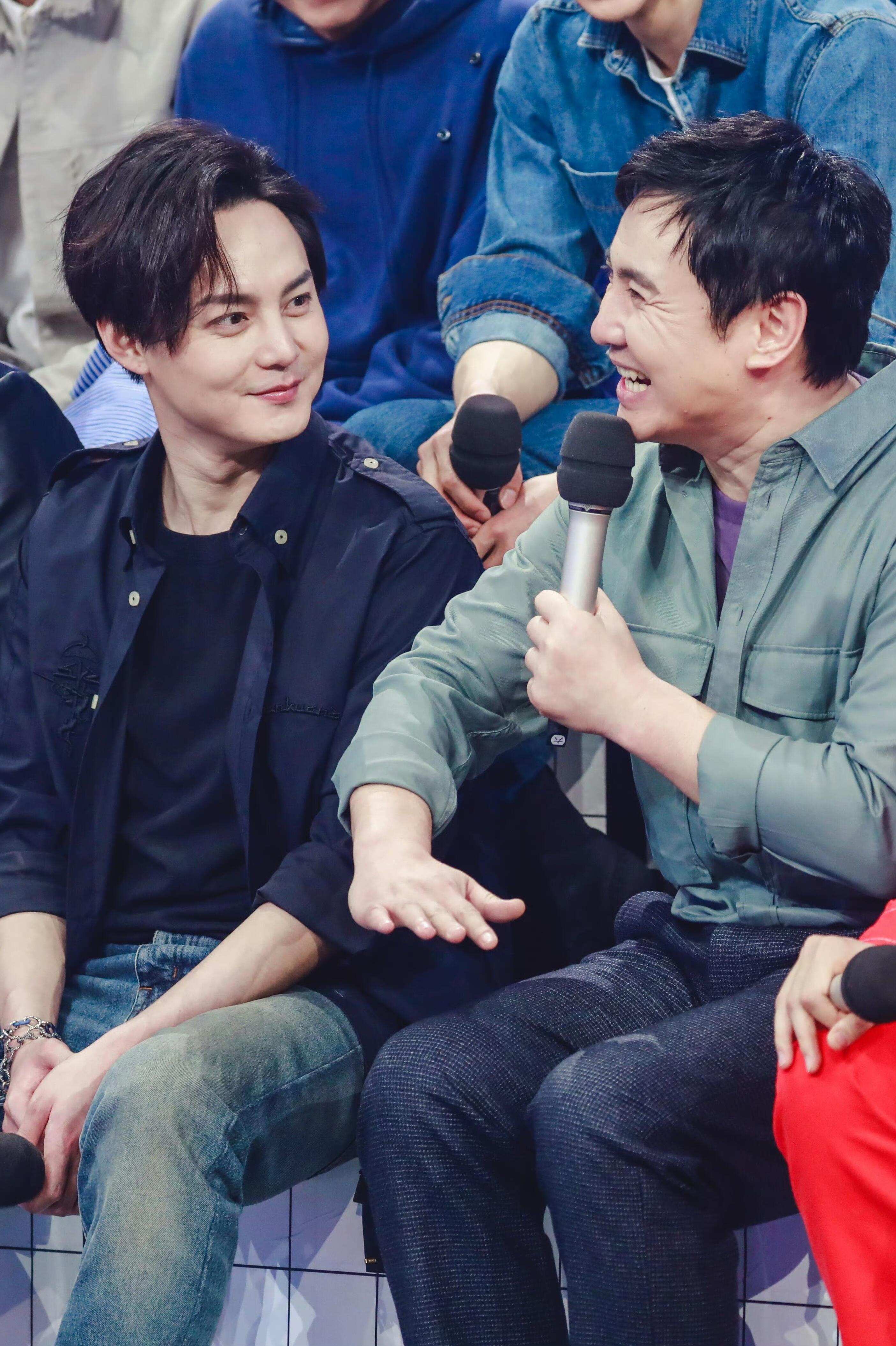 尹正腾女郎哈哈哈听过谋女郎冯女郎的，刚听说腾女郎，还是尹正哈哈哈，这两位老叔真