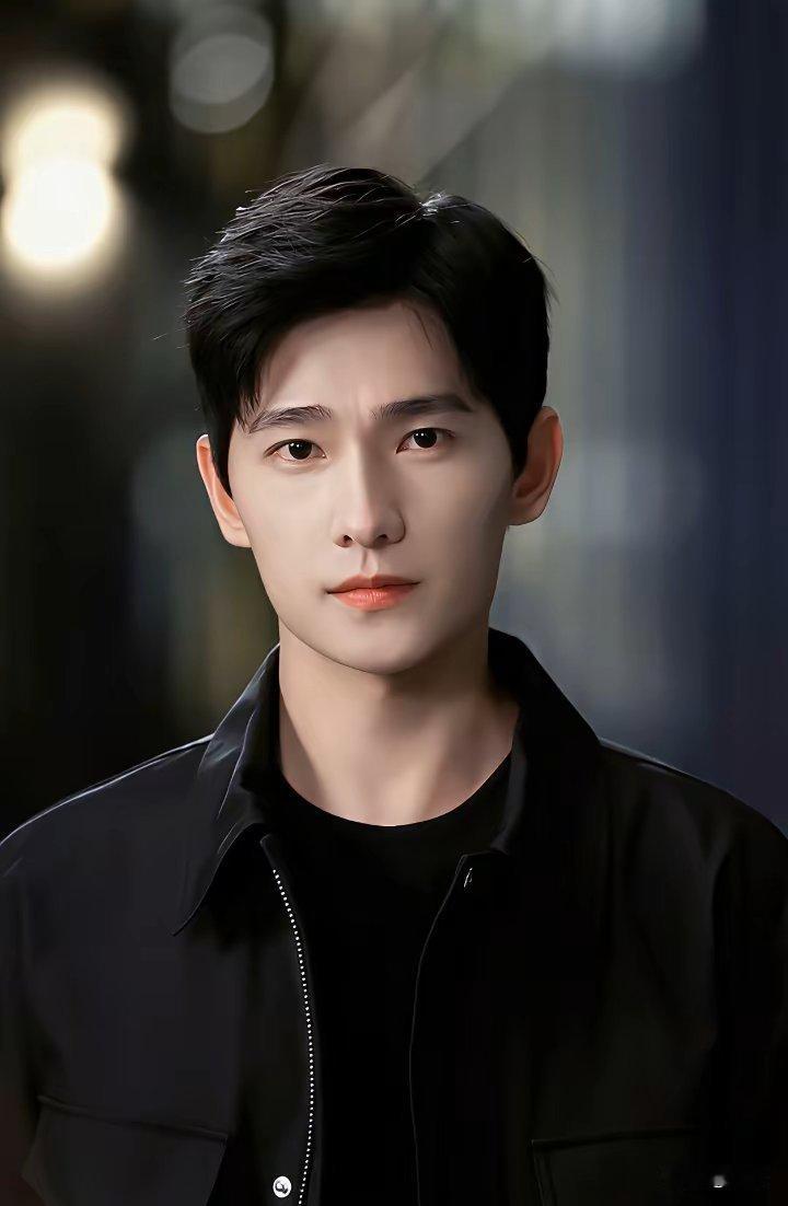 杨洋啊，说你什么好呢，你都35岁的人了，皮肤油腻暗黄，大肚子，身材发福，这些你都