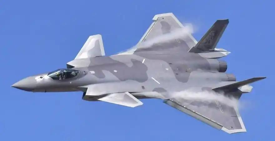 俄方回忆录：为了弥补苏联电子工业的劣势，苏霍伊设计出了最优秀的气动布局，结果一到