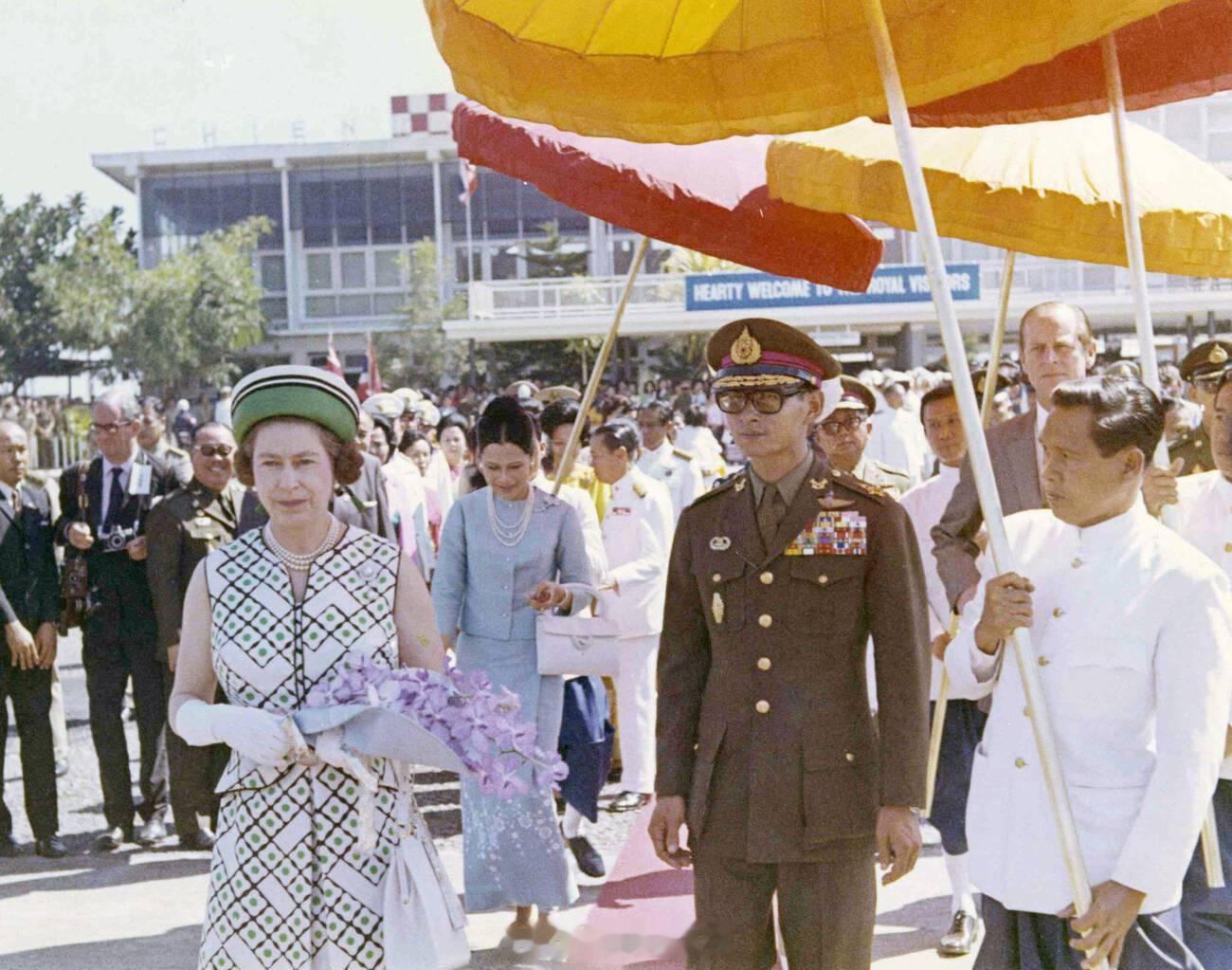 英国王室1972年2月15日，伊丽莎白二世女王和爱丁堡公爵菲利普亲王