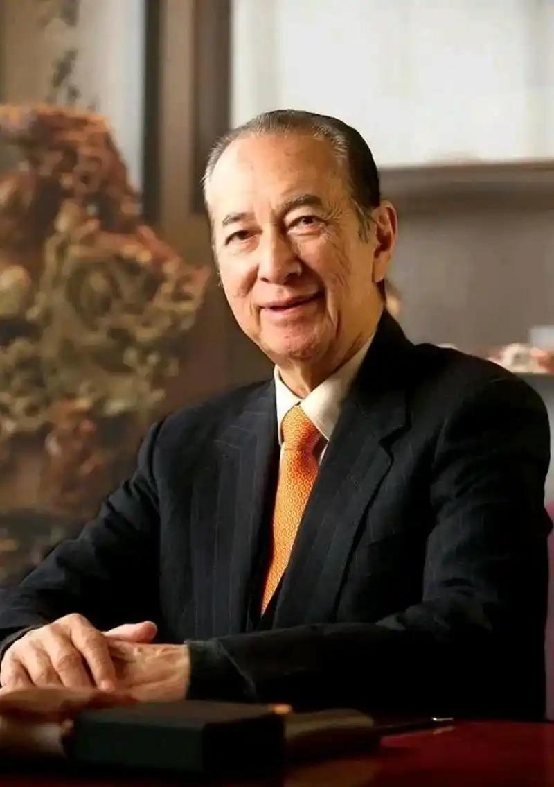 赌王一句大实话，把人性扒得精光：那杯香槟，才是真正的陷阱赌王何鸿燊活着的时候